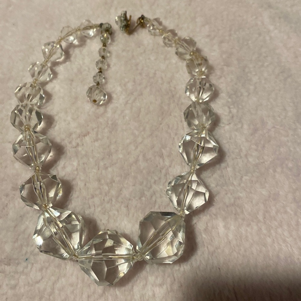 Ladies necklace